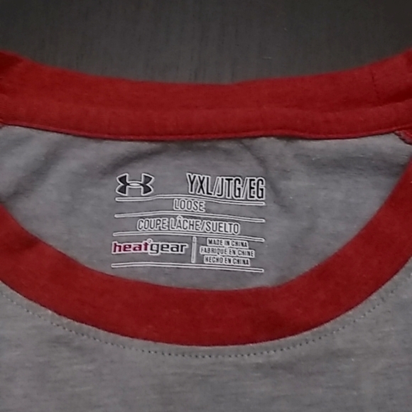 Under Armour Shirt - Picture 2 of 5